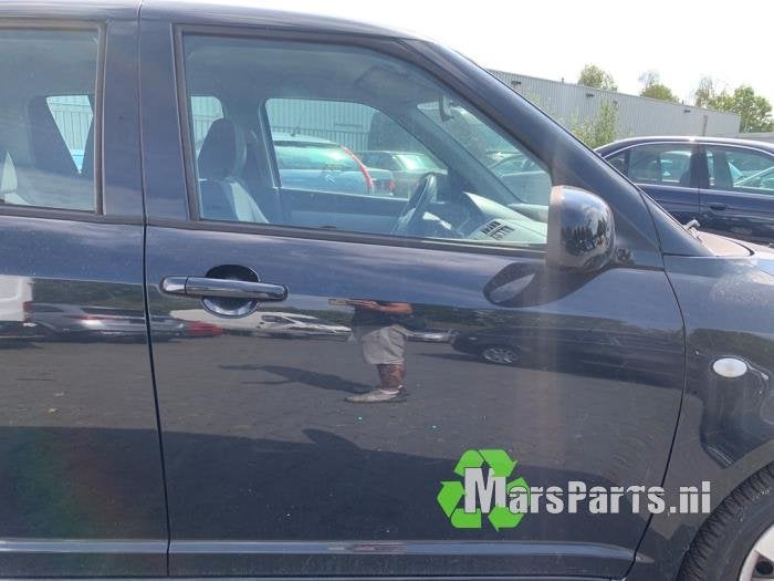 Portier 4Deurs rechts-voor van een Suzuki Swift, Gebruikt, -, Deur, -