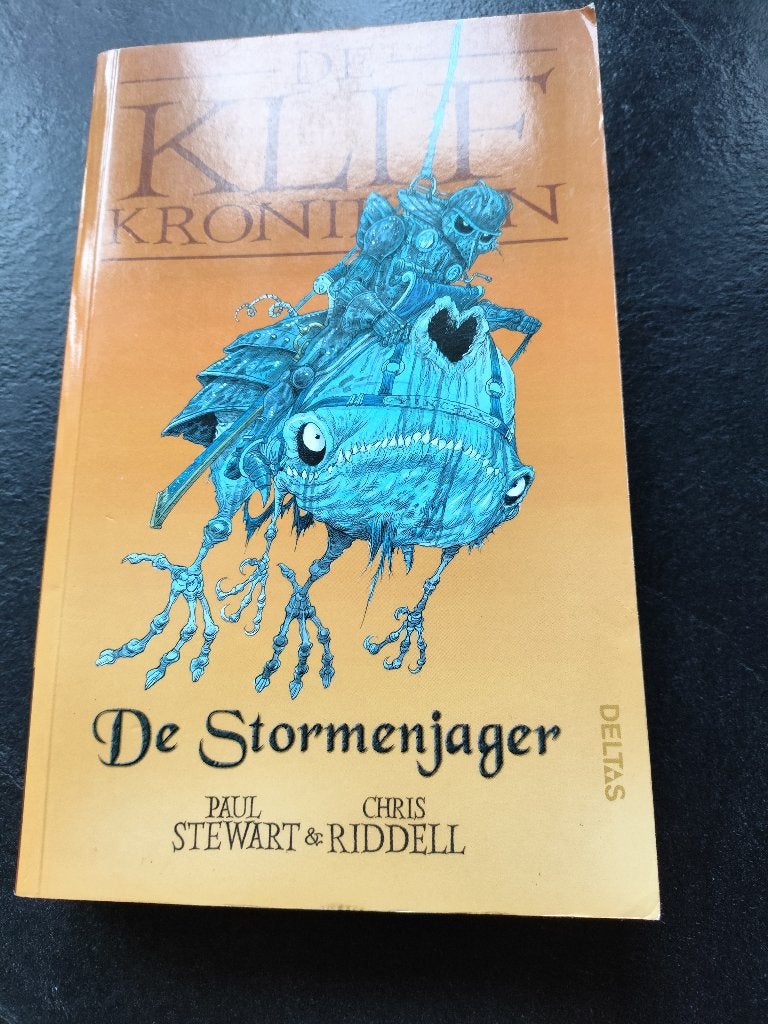 2 boeken De Klif Kronieken voor 6 euro per stuk! Nette staat, Ophalen of Verzenden, Zo goed als nieuw