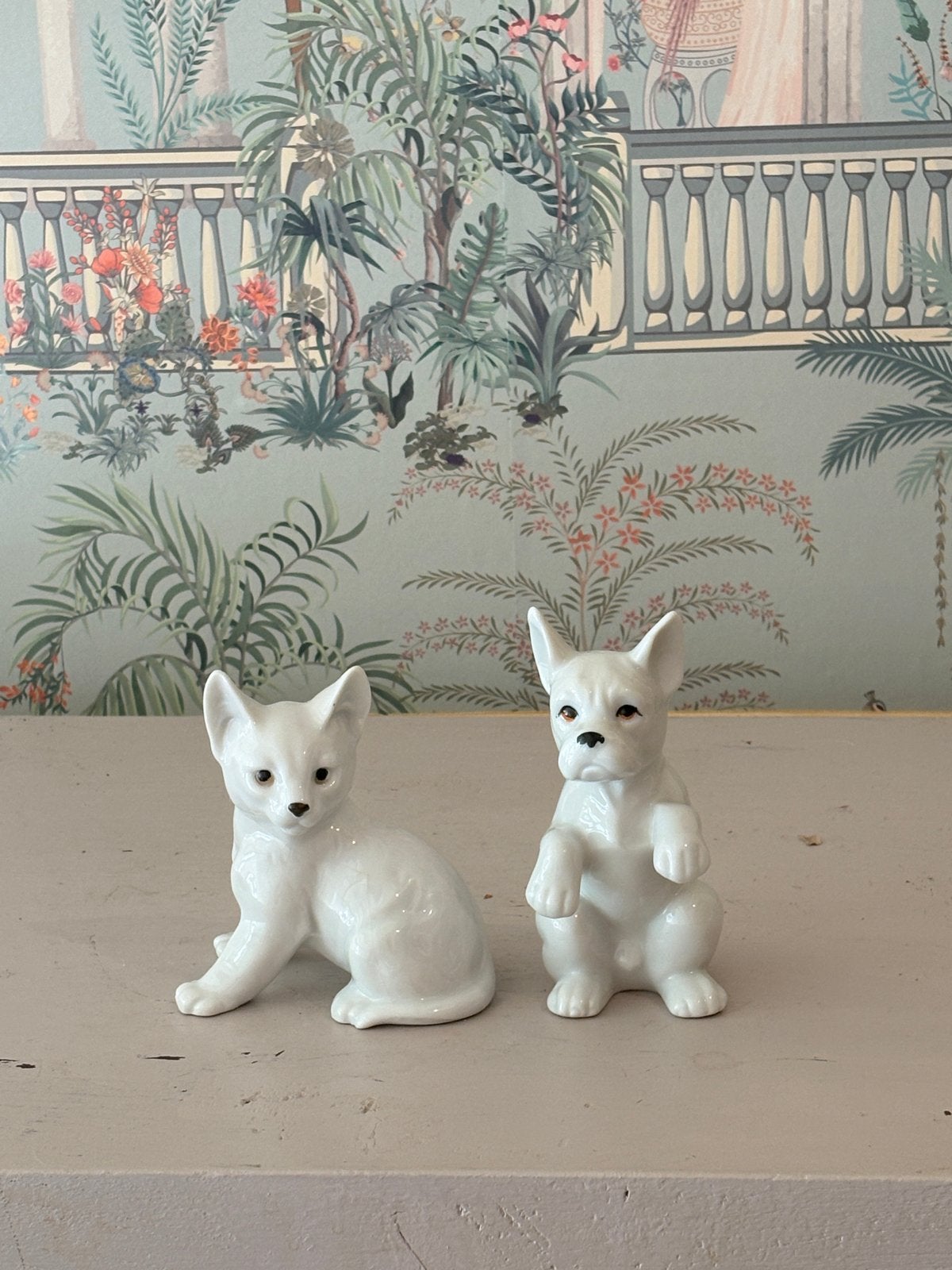 Vintage porseleinen hond en kat - perfecte staat, Ophalen of Verzenden