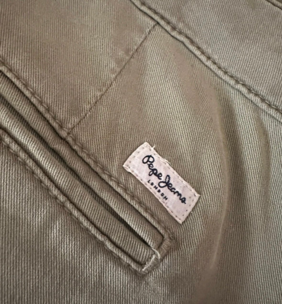 Pepe Jeans Maura chino groen/kaki, Kleding | Dames, Maat 42/44 (L), Ophalen of Verzenden, Zo goed als nieuw, Lang