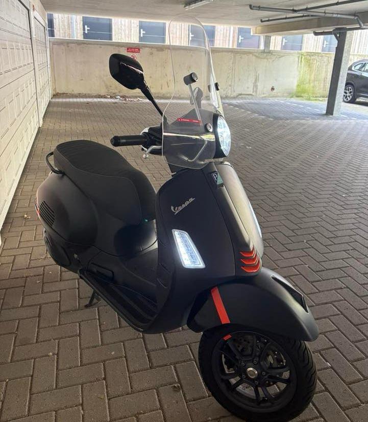 Vespa GTS 300 Supersport- 2024- Malossi, Motoren, Motoren | Piaggio, Scooter, 300 cc, Gebruikt, Particulier