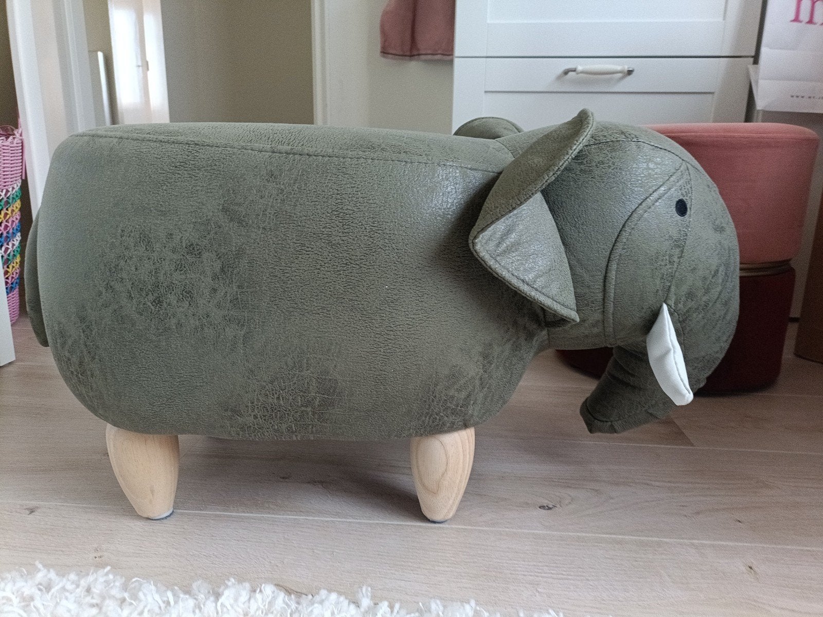 Leuke olifant poef - zo goed als nieuw, Hout, Minder dan 50 cm, 50 tot 75 cm, Ophalen of Verzenden