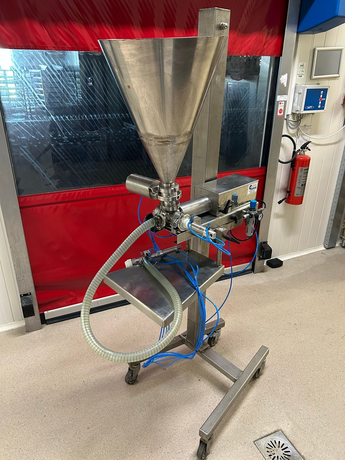 Gereviseerde Vacuüm Doseermachine met Pistool en Plateau, Minder dan 400 gram deeg, Ophalen, Refurbished, Zonder timer