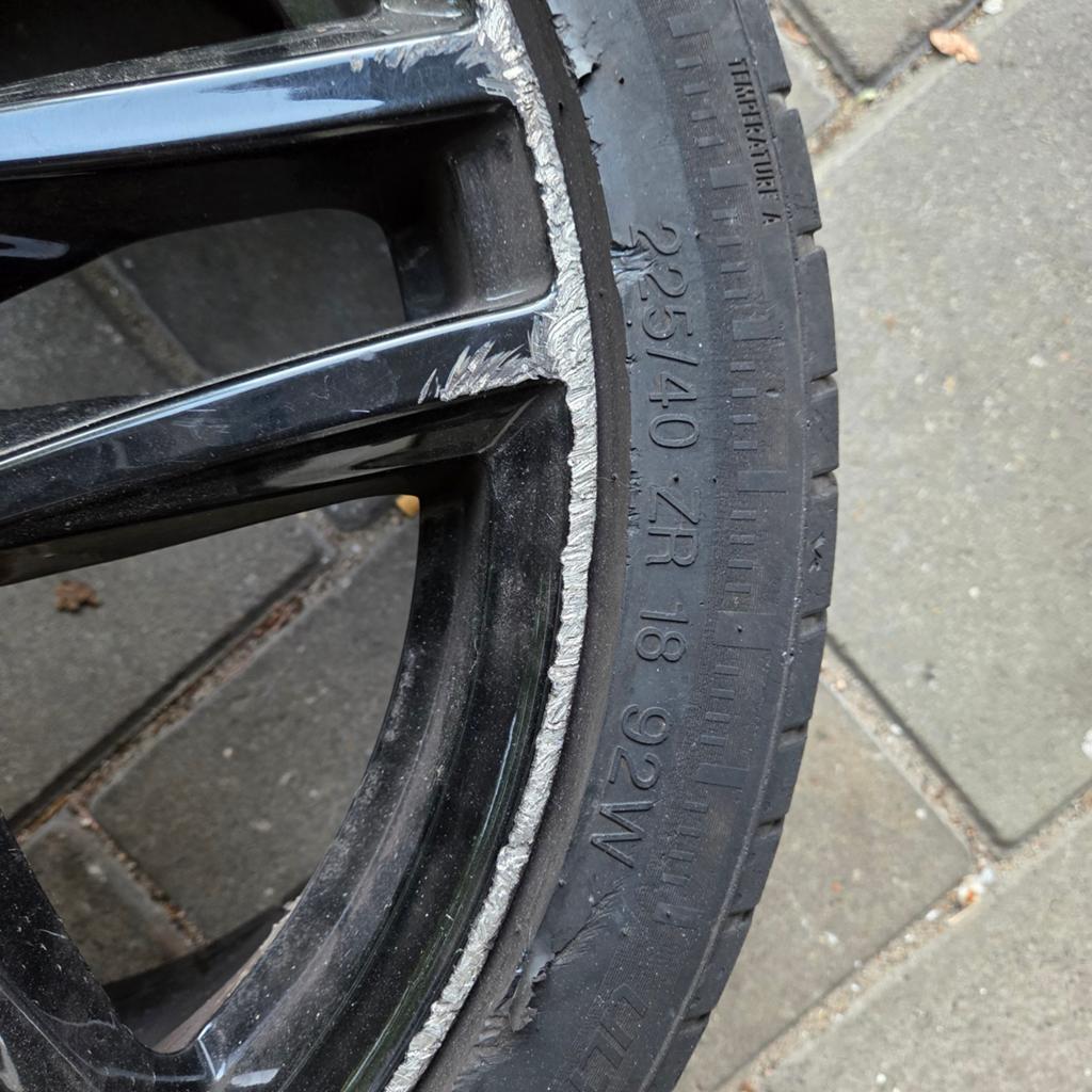 4 Audi banden met velgen en gebruiksschade, Ophalen of Verzenden, 18 inch, 225 mm, Banden en Velgen