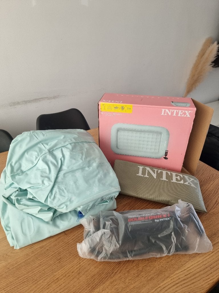 Intex kinderluchtbed, Caravans en Kamperen, Luchtbedden, Ophalen of Verzenden, Zo goed als nieuw, 1-persoons