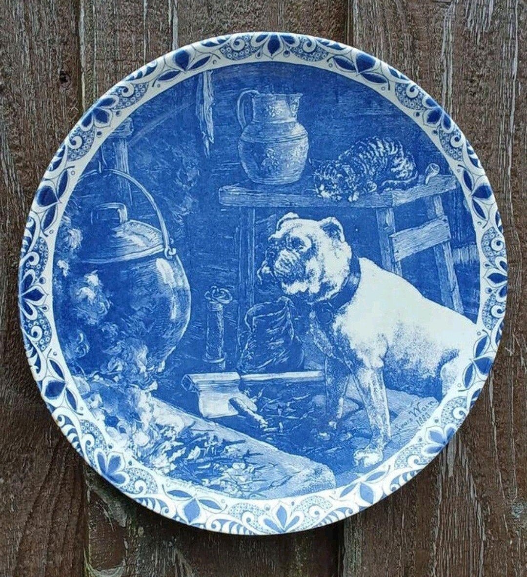 Vintage Delftsblauw wandbord met bulldog en Kat, Antiek en Kunst, Ophalen of Verzenden