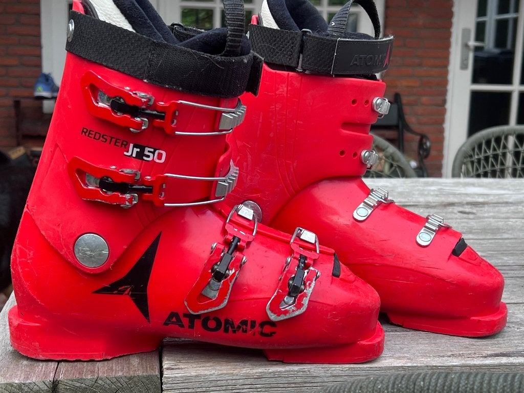 Atomic Redster JR 50 skischoenen rood maat 40, Sport en Fitness, Ophalen, 160 tot 180 cm, Gebruikt, Schoenen
