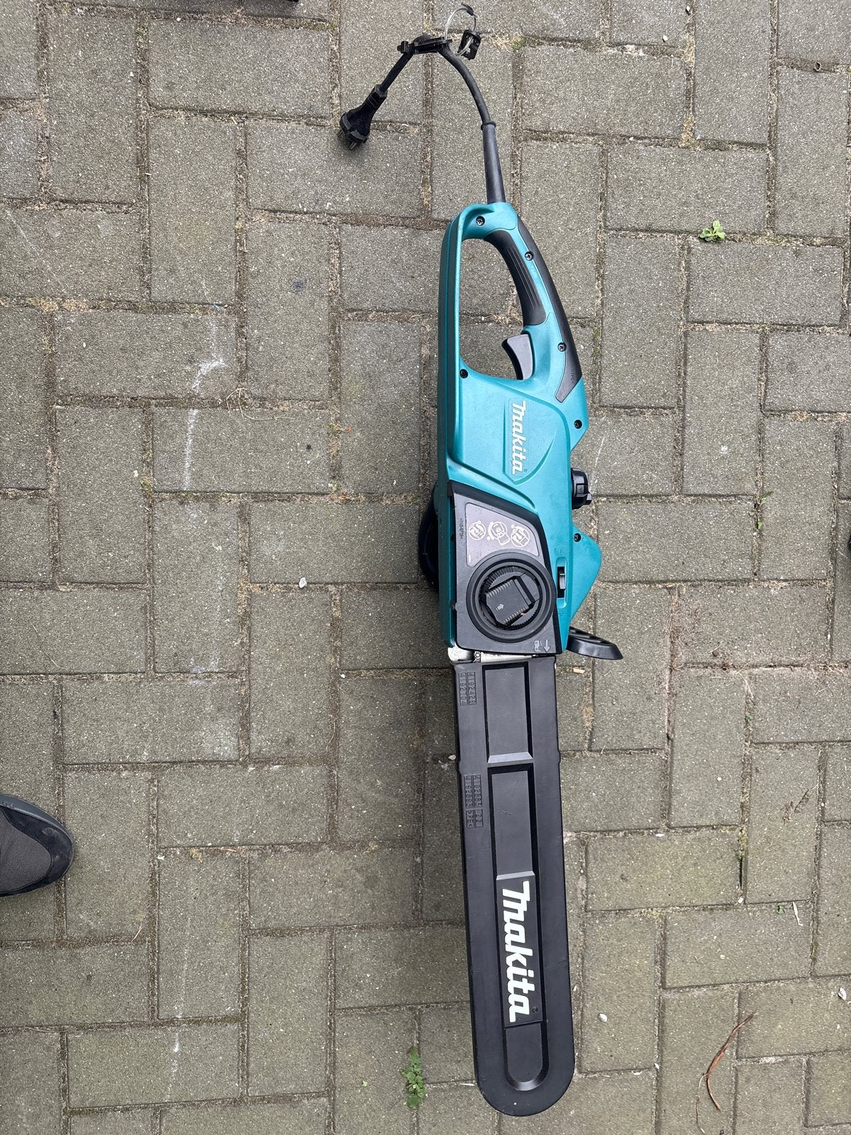 Makita UC4041A elektrische kettingzaag - Zo goed als nieuw