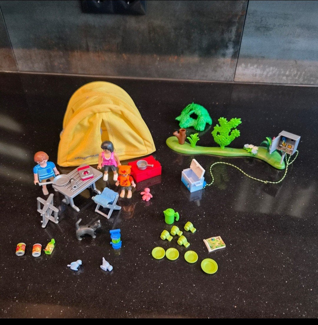 Playmobil Kampeervakantie met tent en accessoires, Ophalen of Verzenden, Gebruikt, Jongen of Meisje