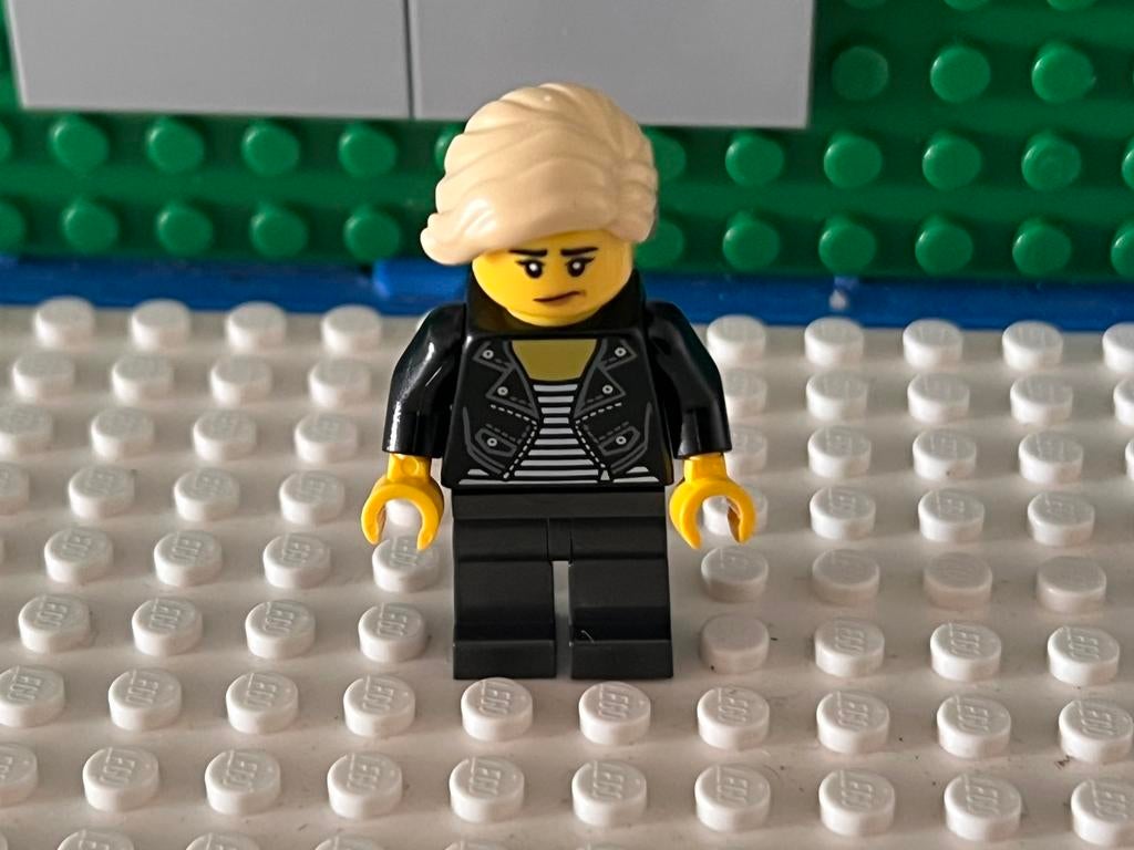 Lego sports car driver city minifiguur, Ophalen of Verzenden, Zo goed als nieuw