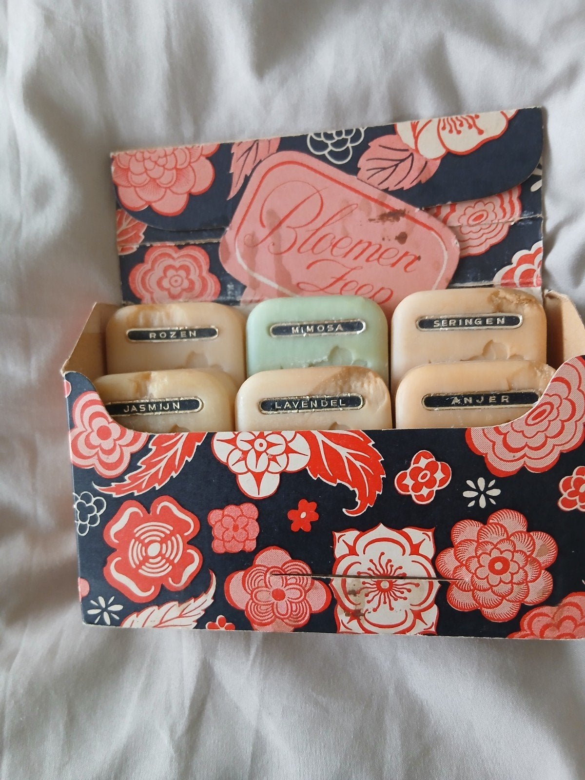 Vintage Bloemen Zeep - Fijn Geparfumeerde Zeepjes, Ophalen of Verzenden, Gebruikt