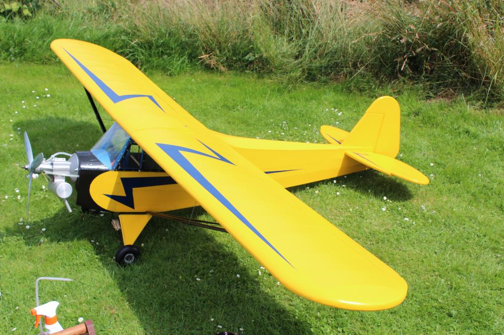 TE Koop: Modelvliegtuig Piper J3 van Toni Clark, Ophalen, Gebruikt, Nitro, RTF (Ready to Fly)