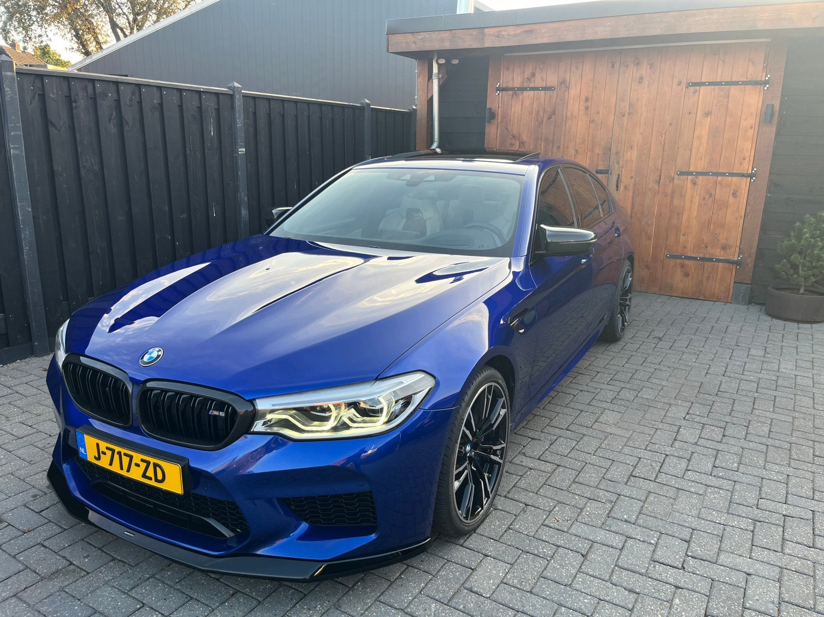 BMW M5 F90 4.4 V8 xDrive | 732 PK | 1.019 Nm | Carbon |, Automaat, 8 cilinders, Leder, Overige kleuren