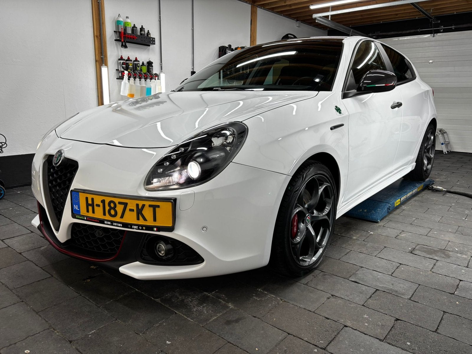 Alfa Romeo Giulietta Verloce 1.75 TBI, Auto's, Alfa Romeo, 15 km/l, 4 cilinders, Wit, Particulier