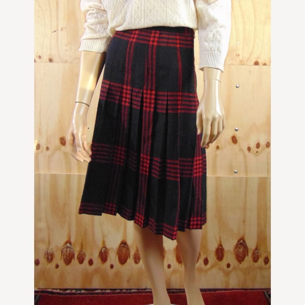 Vintage plaid plissérok maat M donkerblauw en rood, Maat 38/40 (M), Zo goed als nieuw, Vintage, Knielengte