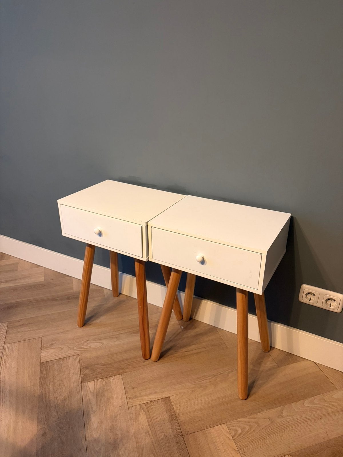 Nachtkastjes wit, Huis en Inrichting, Ophalen, Gebruikt, 50 tot 100 cm, 25 tot 50 cm
