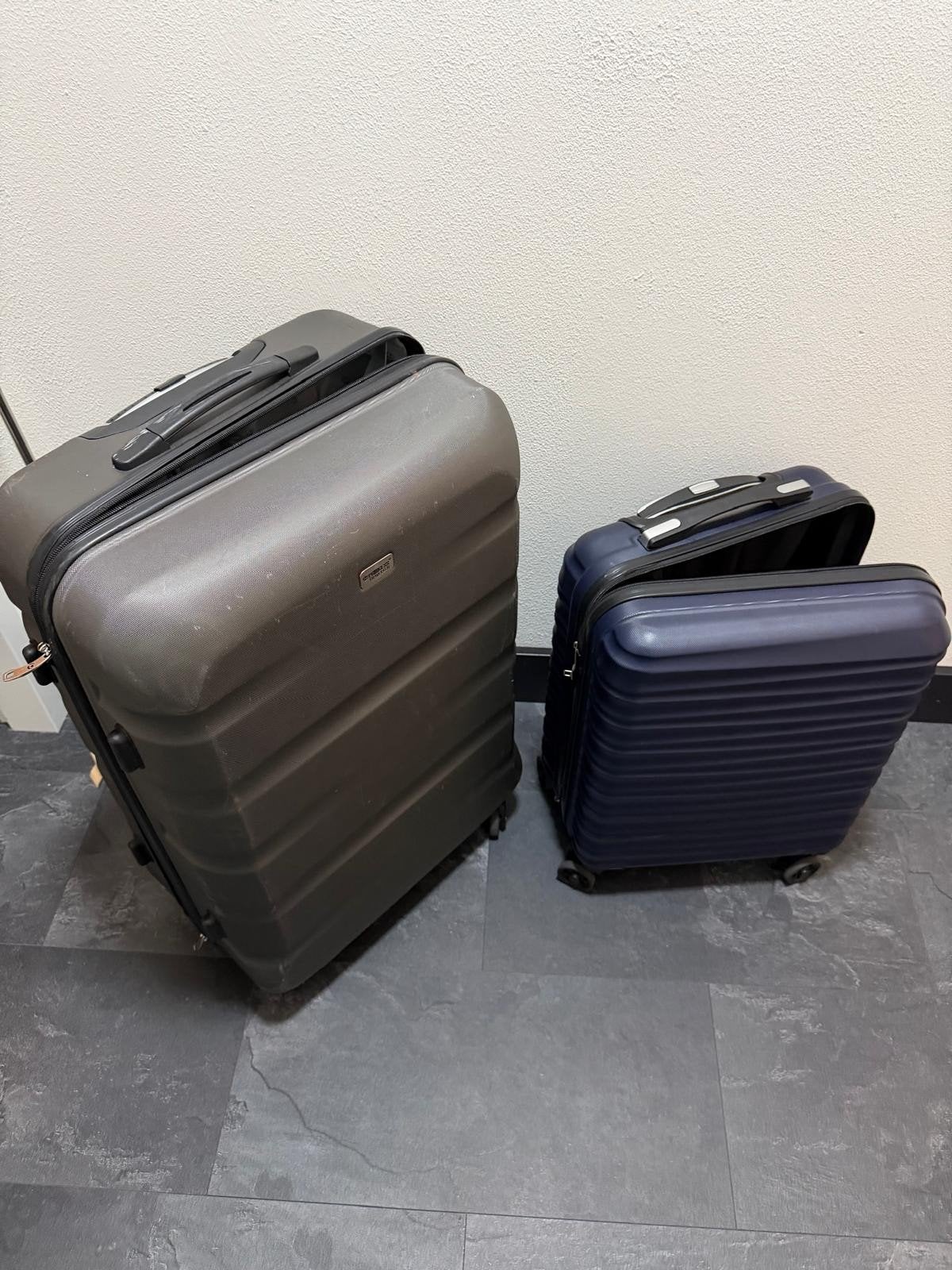 2 koffers van het merk Princess, Ophalen, Zo goed als nieuw, Hard kunststof