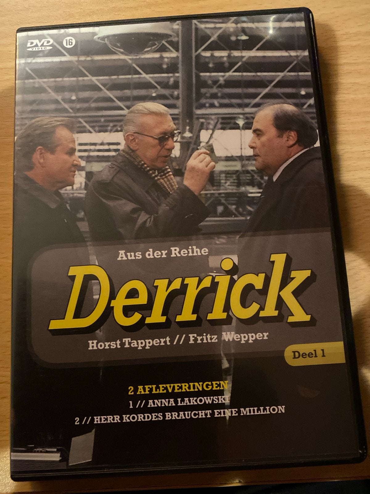 Derrick - Deel 1 (2 afleveringen) - DVD, Gebruikt, Vanaf 16 jaar, Nederlands, Duits