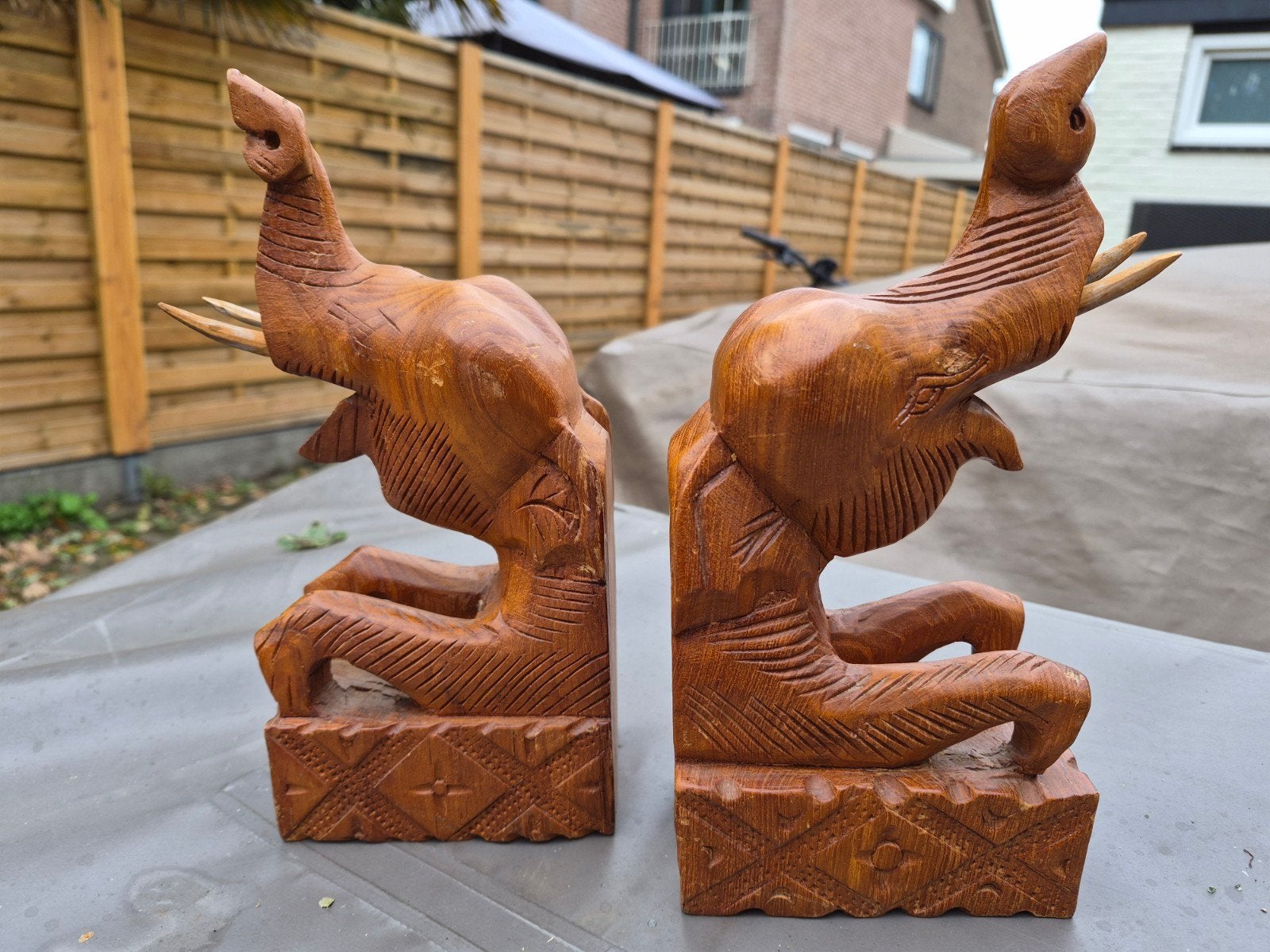 2 vintage houten olifanten boekensteunen. Mid-century., Ophalen of Verzenden