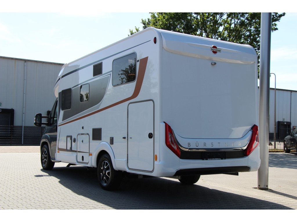 Bürstner Lyseo Privilege 690 - NIEUW - ENKELE BEDDE, Luifel, Ringverwarming, Fiat, 7 tot 8 meter