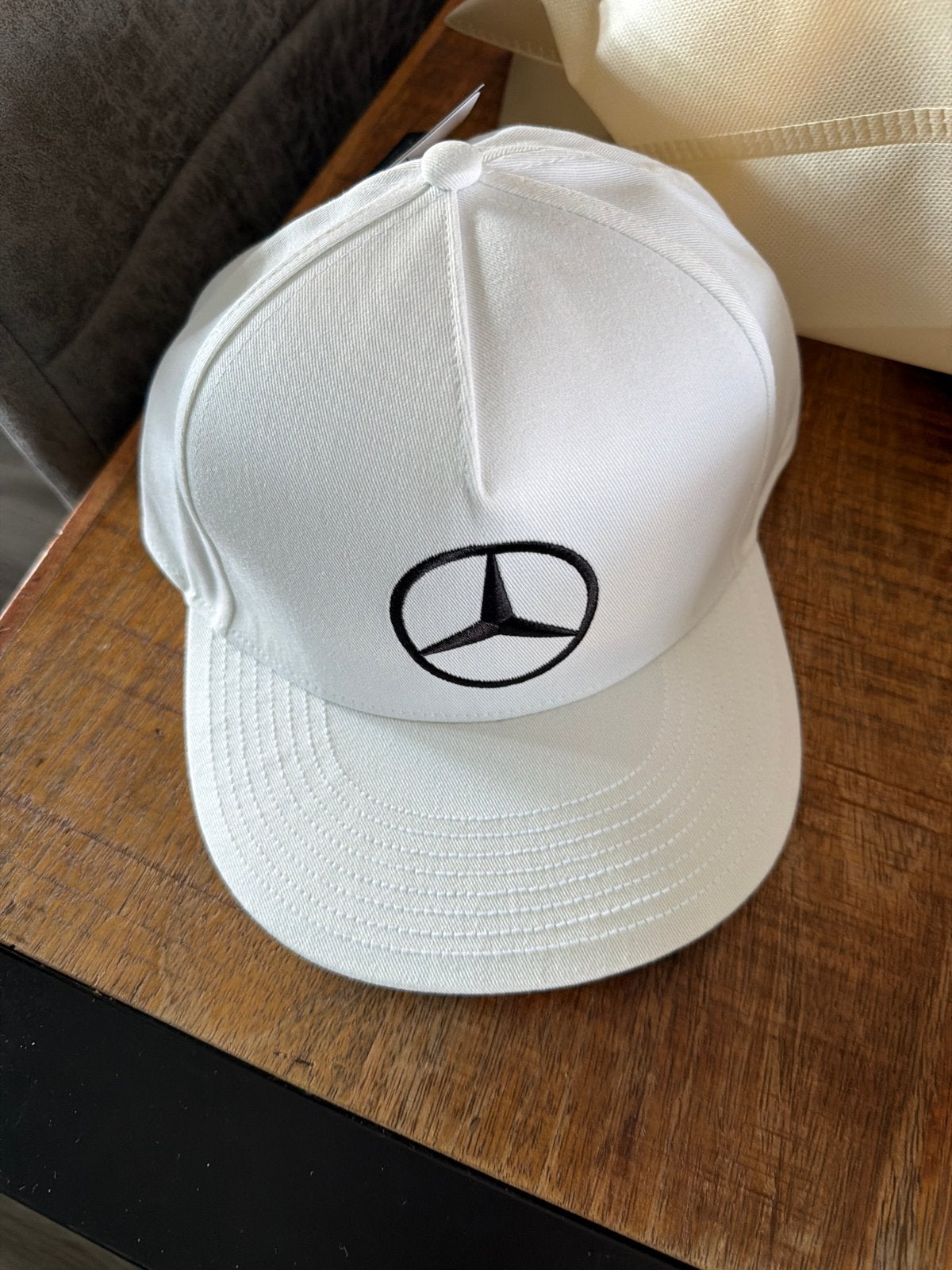 Mercedes-Benz f1 Silverstone Cap - Wit met Union Jack, Ophalen of Verzenden, Nieuw, One size fits all, Pet