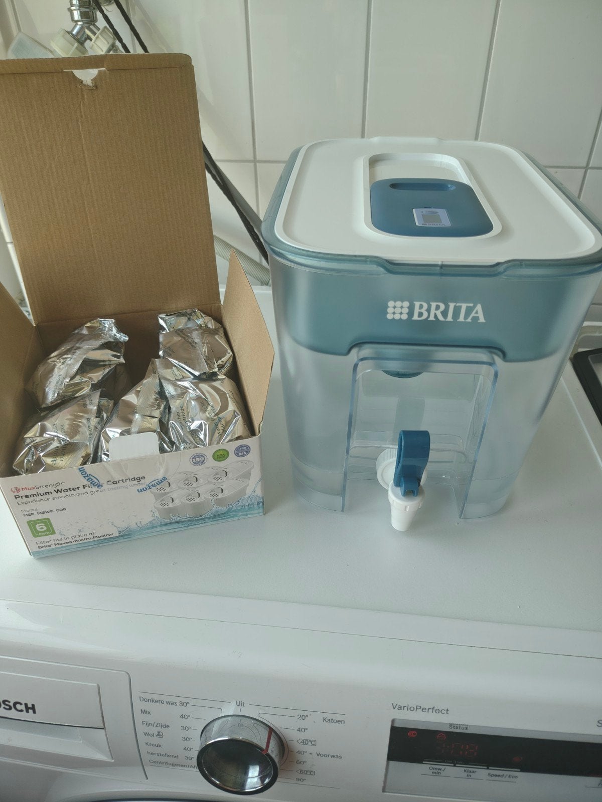BRITA waterfilter tank met 5nieuwe filters, Ophalen, Kunststof, Zo goed als nieuw, Overige merken