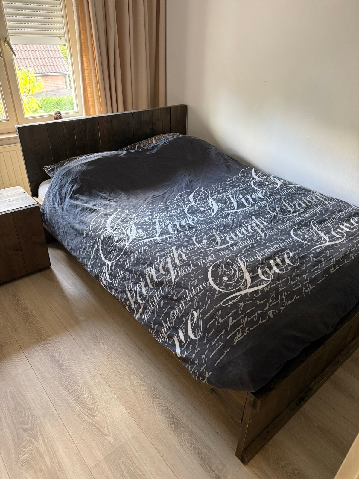 Steigerhouten bedden 140x200 met nachtkastje 3 keer, Gebruikt, Bruin, Steigerhout, Tweepersoons