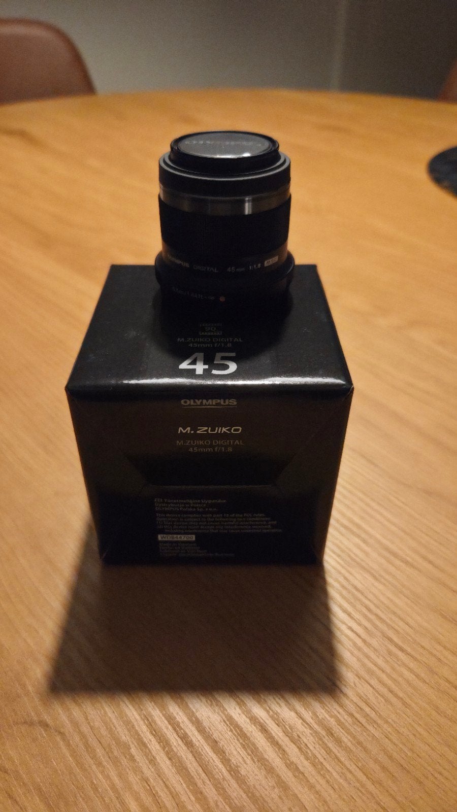 Olympus M.Zuiko Digital 45mm 1:1.8 MSC lens
