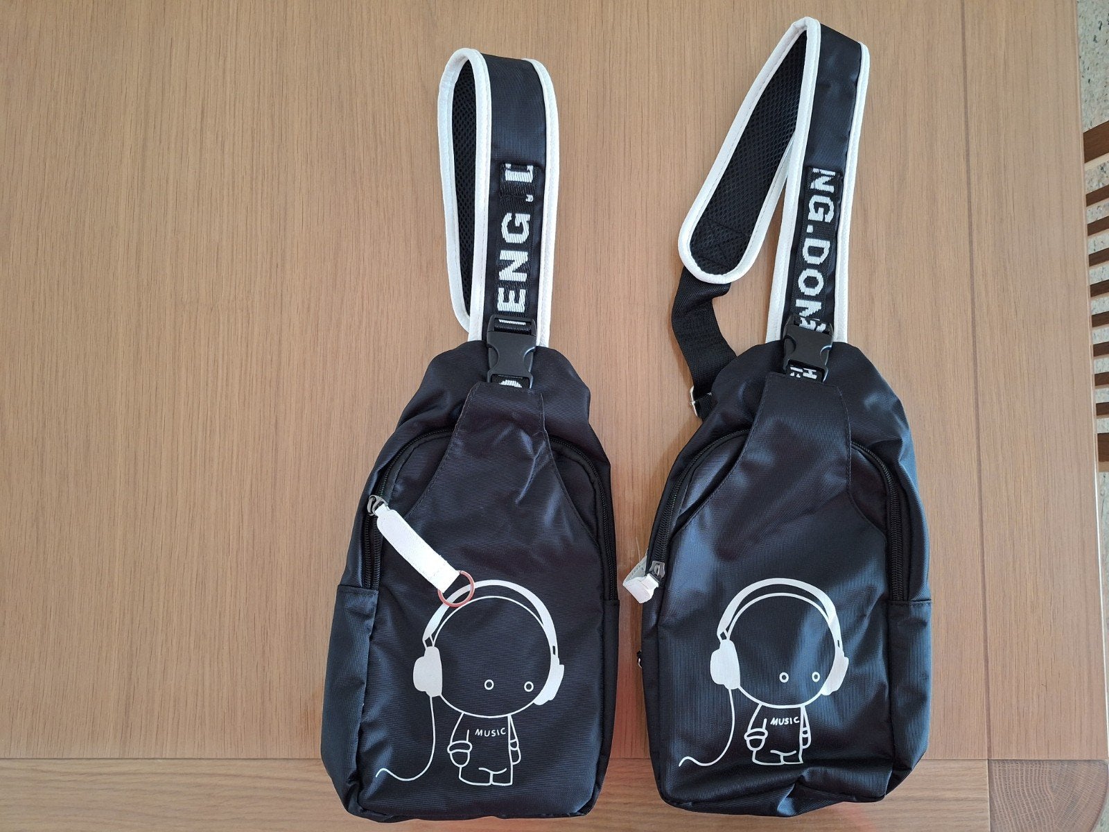 2 zwarte Kuchen & Bag 1980 'Music' crossbody-borsttas, Ophalen, Nieuw