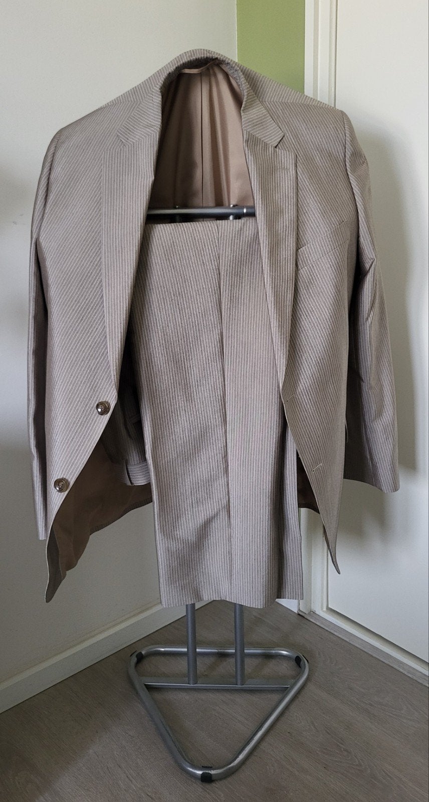 Herenpak 2 delig; Authentic; maat 54; krijtstreep, Kleding | Heren, Beige, Ophalen of Verzenden, Gedragen, Authentic
