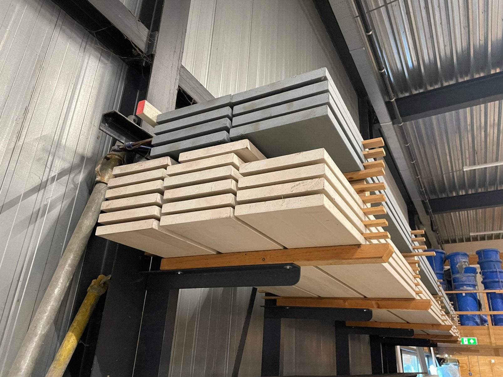 23 stuks Cedar delen Lengte 585cm Gegrond, Doe-het-zelf en Verbouw, Hout en Planken, Ophalen, 25 tot 50 mm, Nieuw, Plank