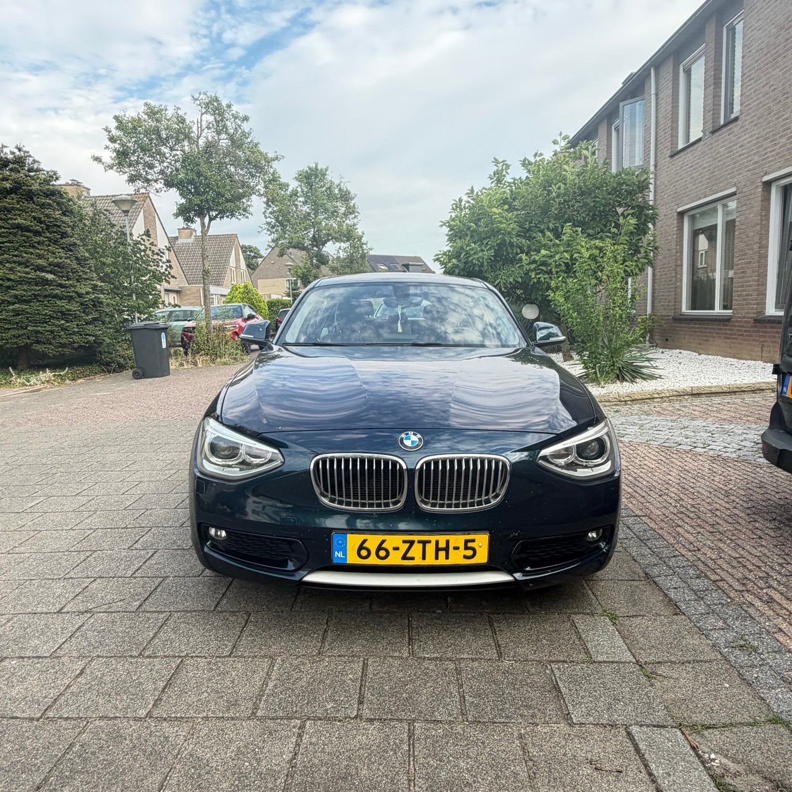 Sportieve BMW 1-serie (Urban) | Xenon | CarPlay | Trekhaak, 1-Serie, 4 cilinders, Blauw, Origineel Nederlands