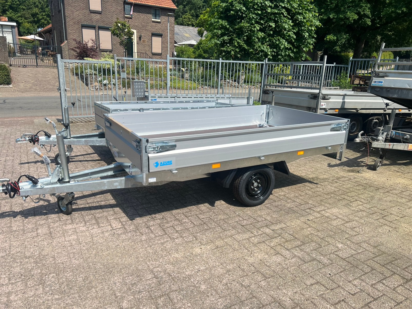 Hapert Azure H1, Ophalen, Nieuw