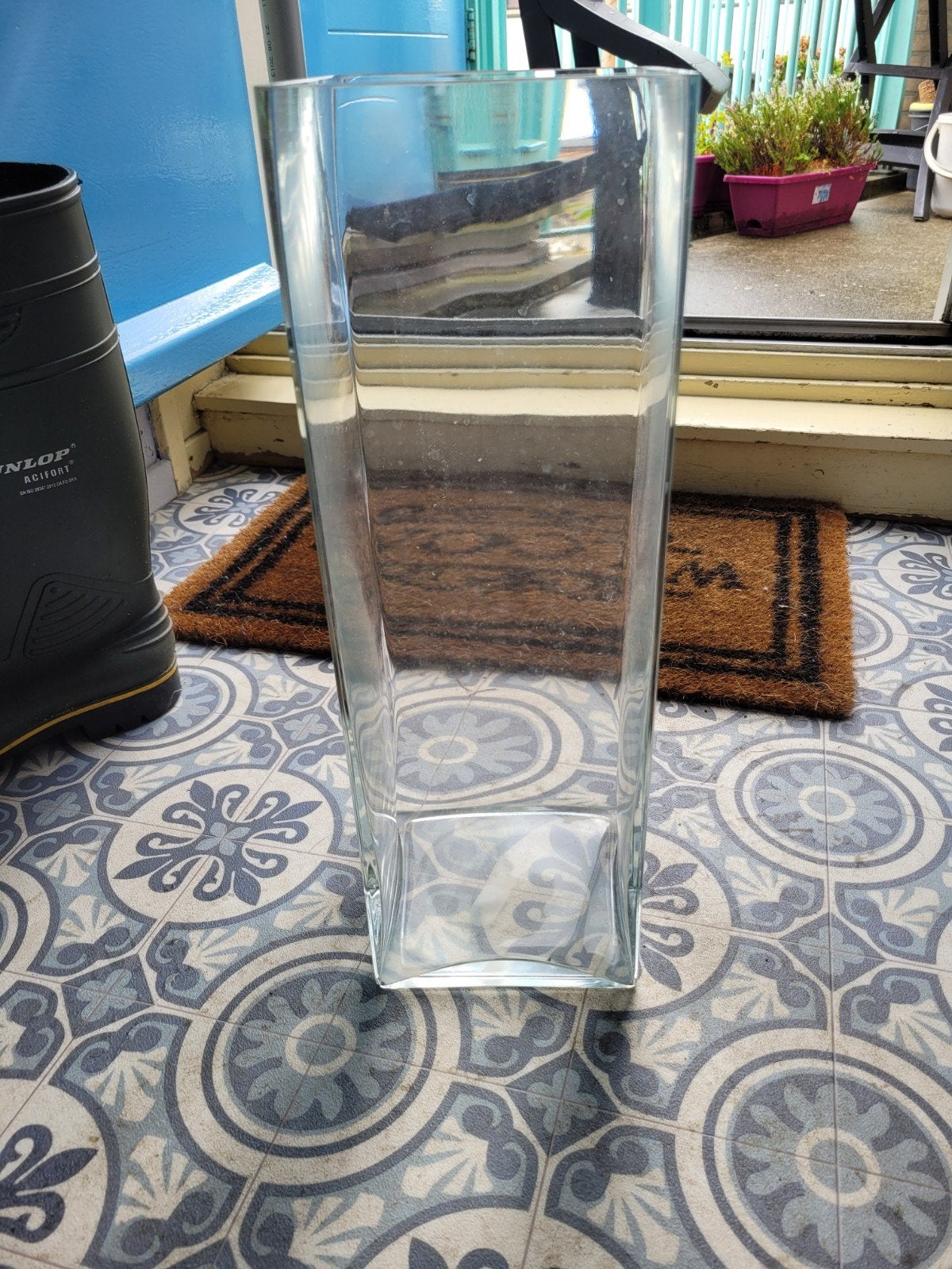 Grote vierkante glazen vaas - 40 cm hoog, Huis en Inrichting, Woonaccessoires | Vazen, Ophalen, Gebruikt, Transparant, Glas