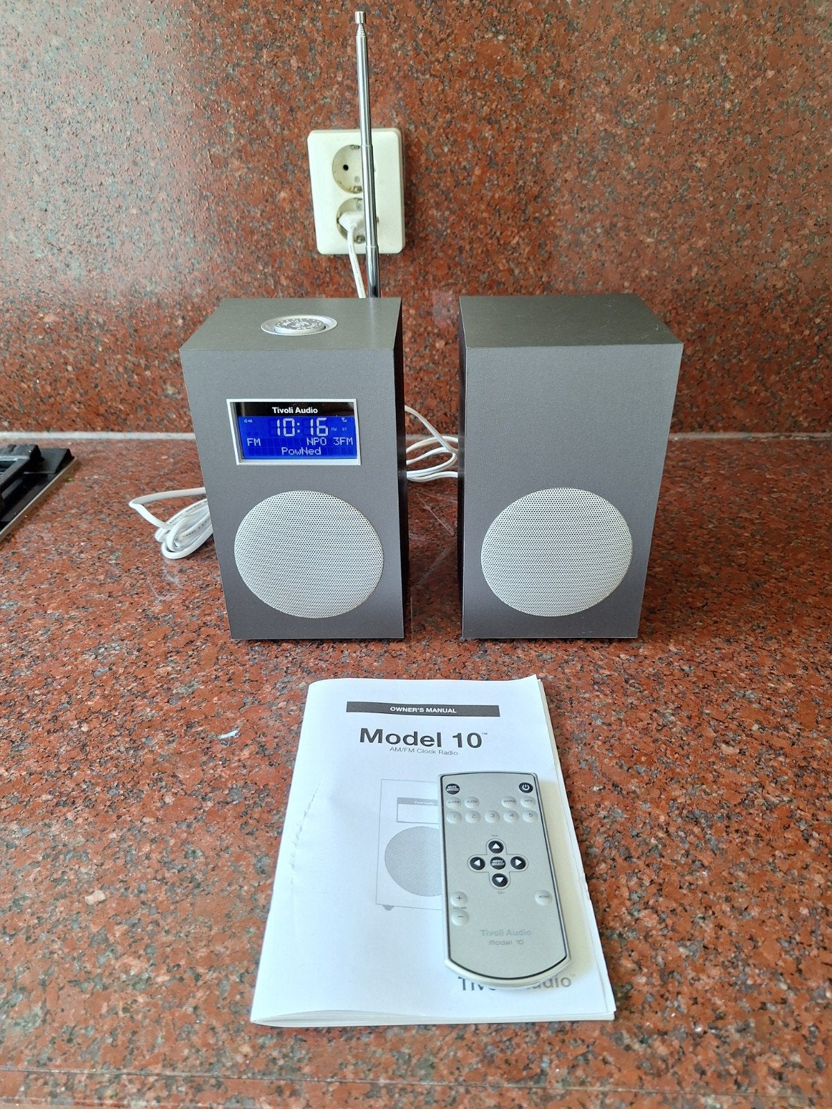 Tivoli Model 10 AM/FM Wekkerradio met afstandsbediening, Audio, Tv en Foto, Ophalen, Gebruikt, Radio
