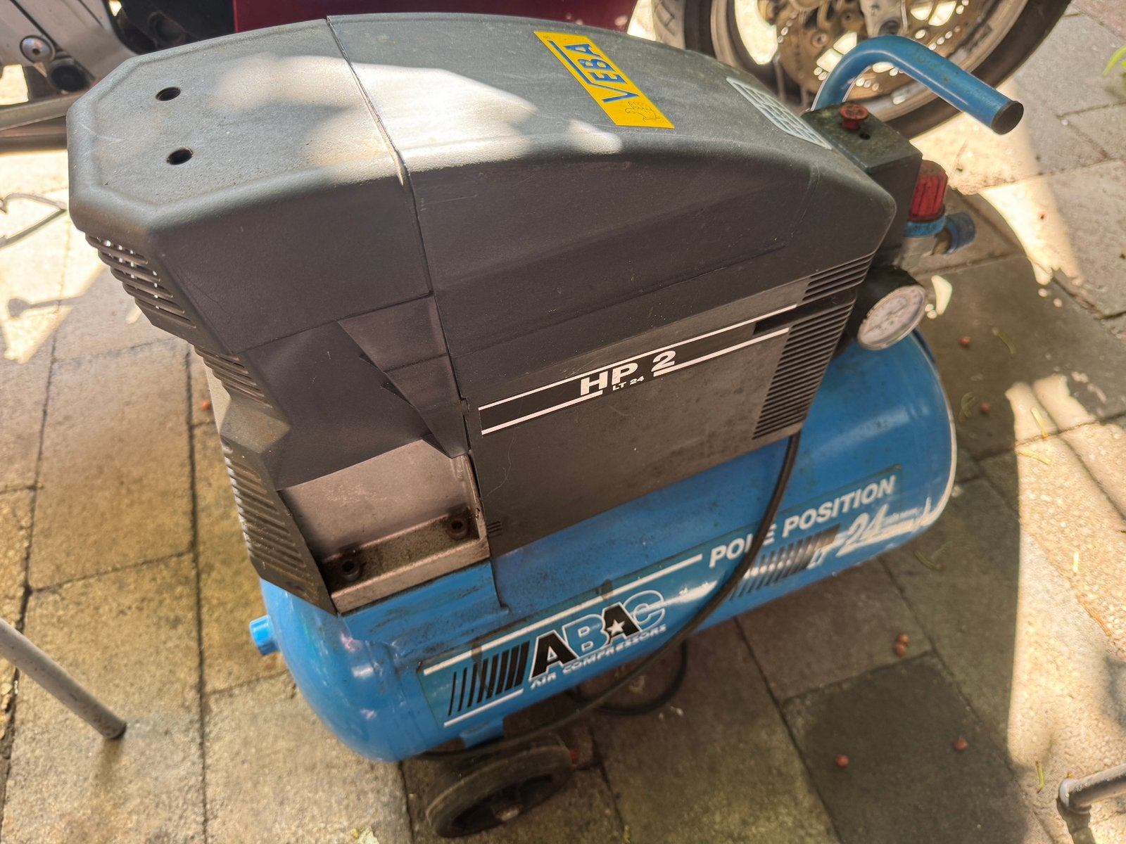 Compressor, 25 tot 100 liter, Ophalen of Verzenden, Gebruikt, 200 tot 400 liter/min