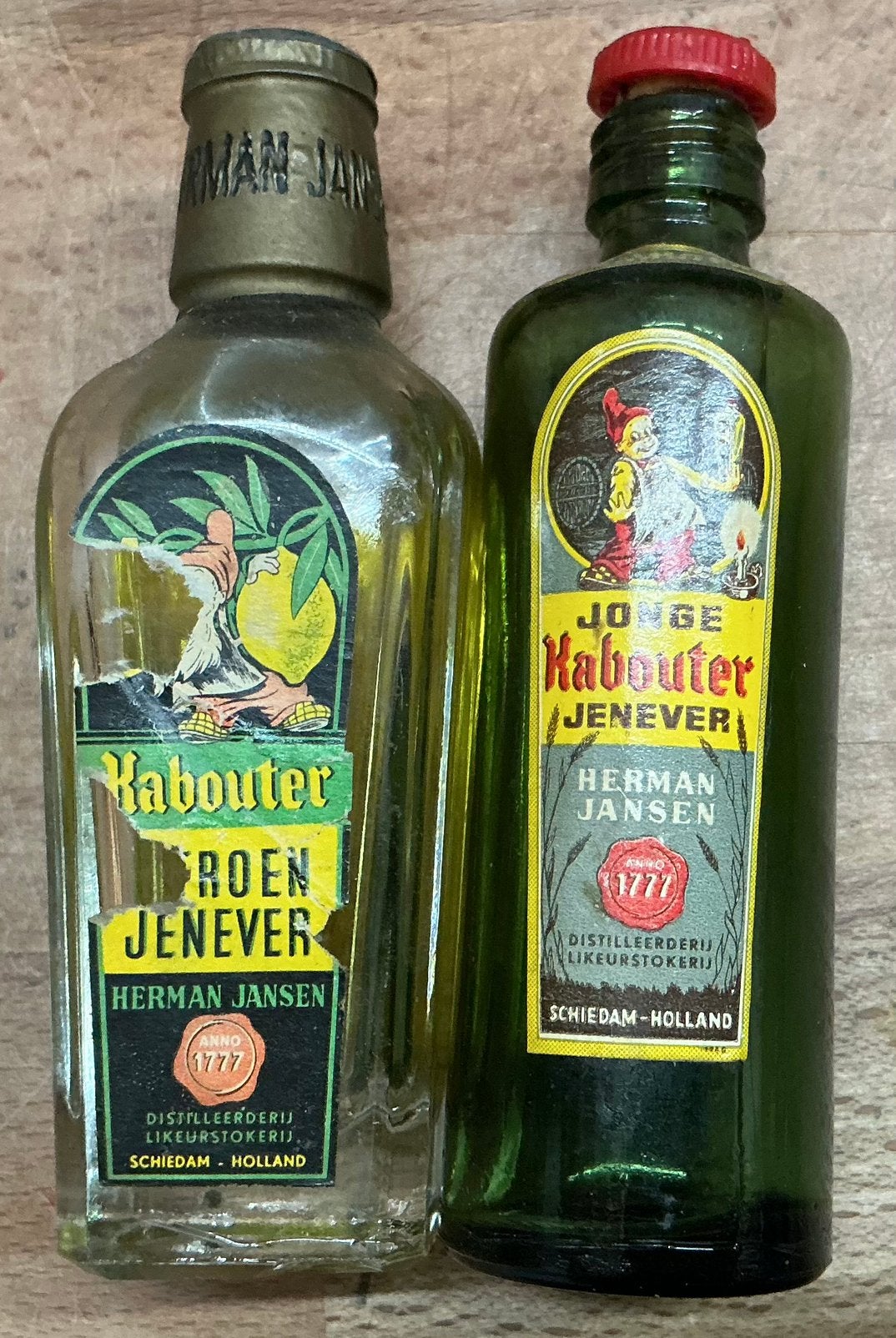 2 oude mini flesjes jonge kabouter, Ophalen of Verzenden, Gebruikt, Verpakking