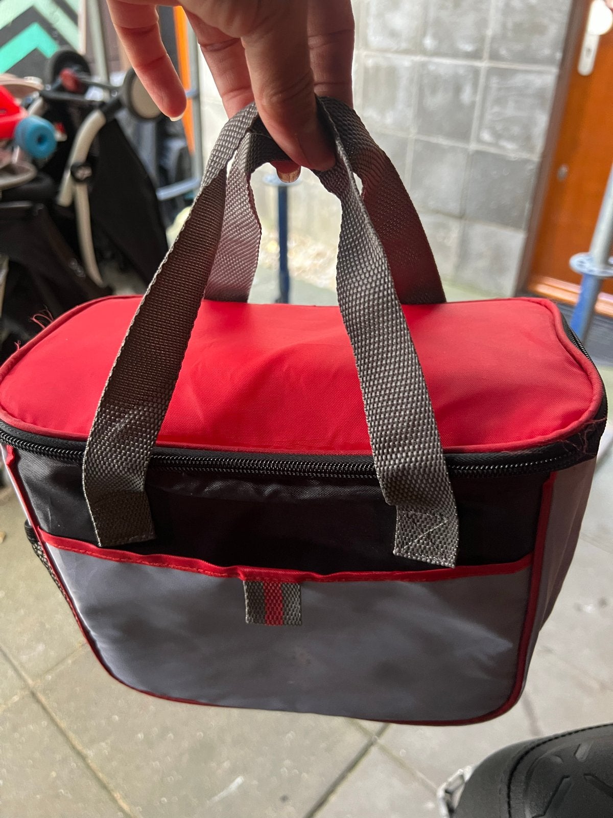 Handige Koeltas Rood/Grijs - Ideaal voor onderweg, Ophalen of Verzenden, Zo goed als nieuw, Koeltas, Koelelement
