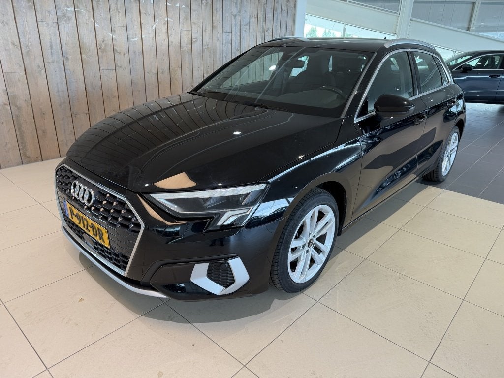 Audi A3 Sportback 30 TFSI Advanced edition (bj 2022), Gebruikt, Euro 6, Origineel Nederlands, 3 cilinders