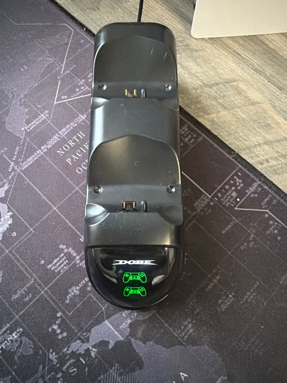 Dobe Dual Oplaadstation voor PS4 Controllers - TP4-889, Ophalen of Verzenden, Zo goed als nieuw, Voeding, Oplader of Kabel, PlayStation 4