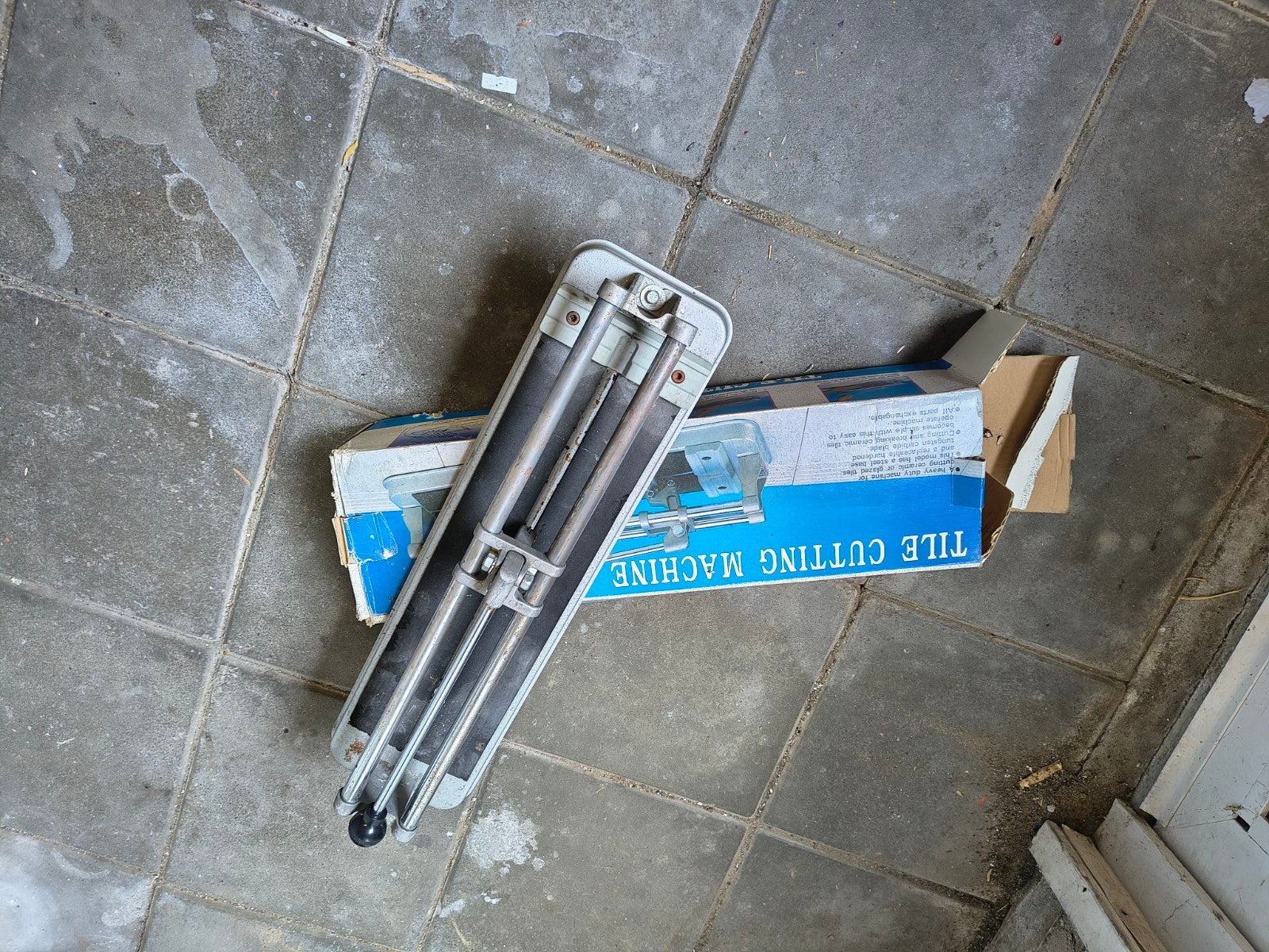 Tegelsnijder - Handig gereedschap voor tegelwerk, Ophalen, Gebruikt, Minder dan 20 cm, Minder dan 5 m²