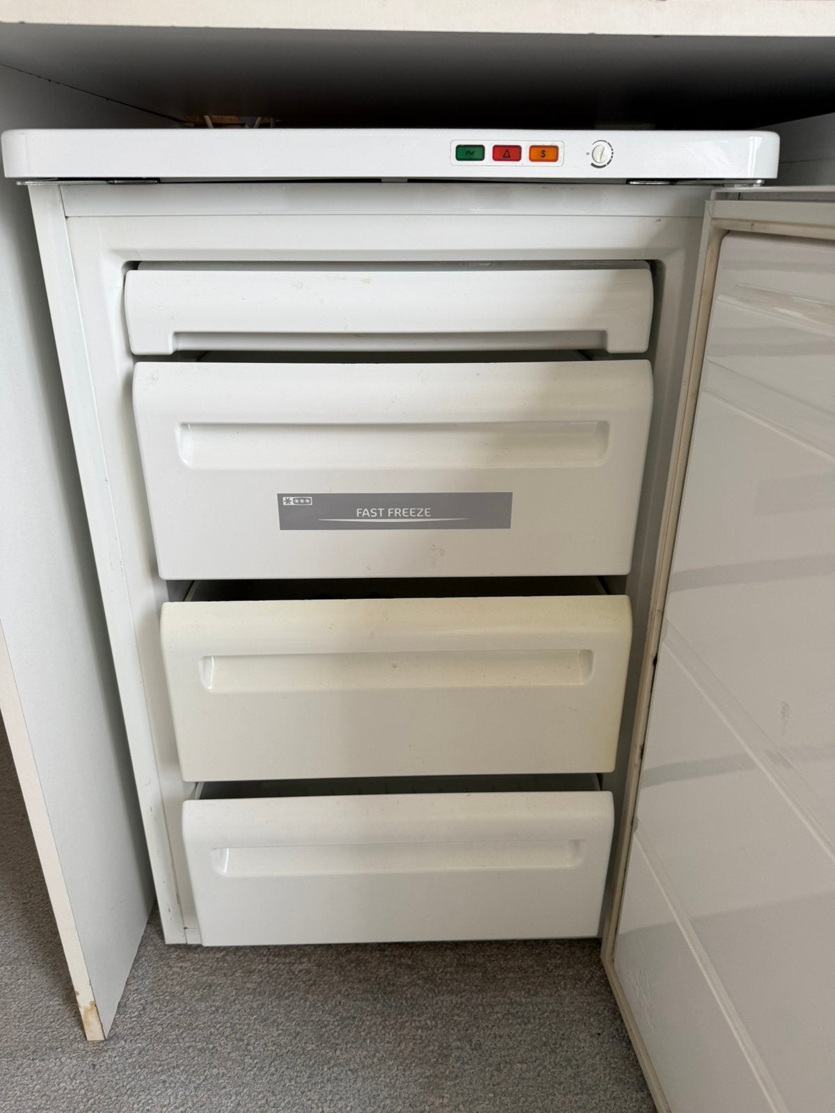 Zanussi vriezer tafelmodel, Witgoed en Apparatuur, Vriezers en Diepvrieskisten, Ophalen, Zo goed als nieuw, Minder dan 60 cm, 85 tot 120 cm