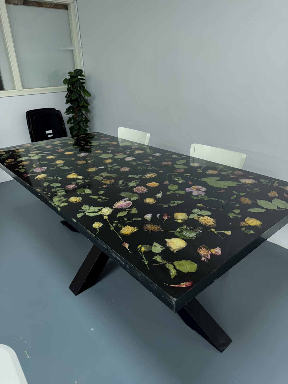 UNIEKE EPOXYTAFEL MET ECHTE ROZEN, Ophalen, Glas, Rechthoekig, Nieuw