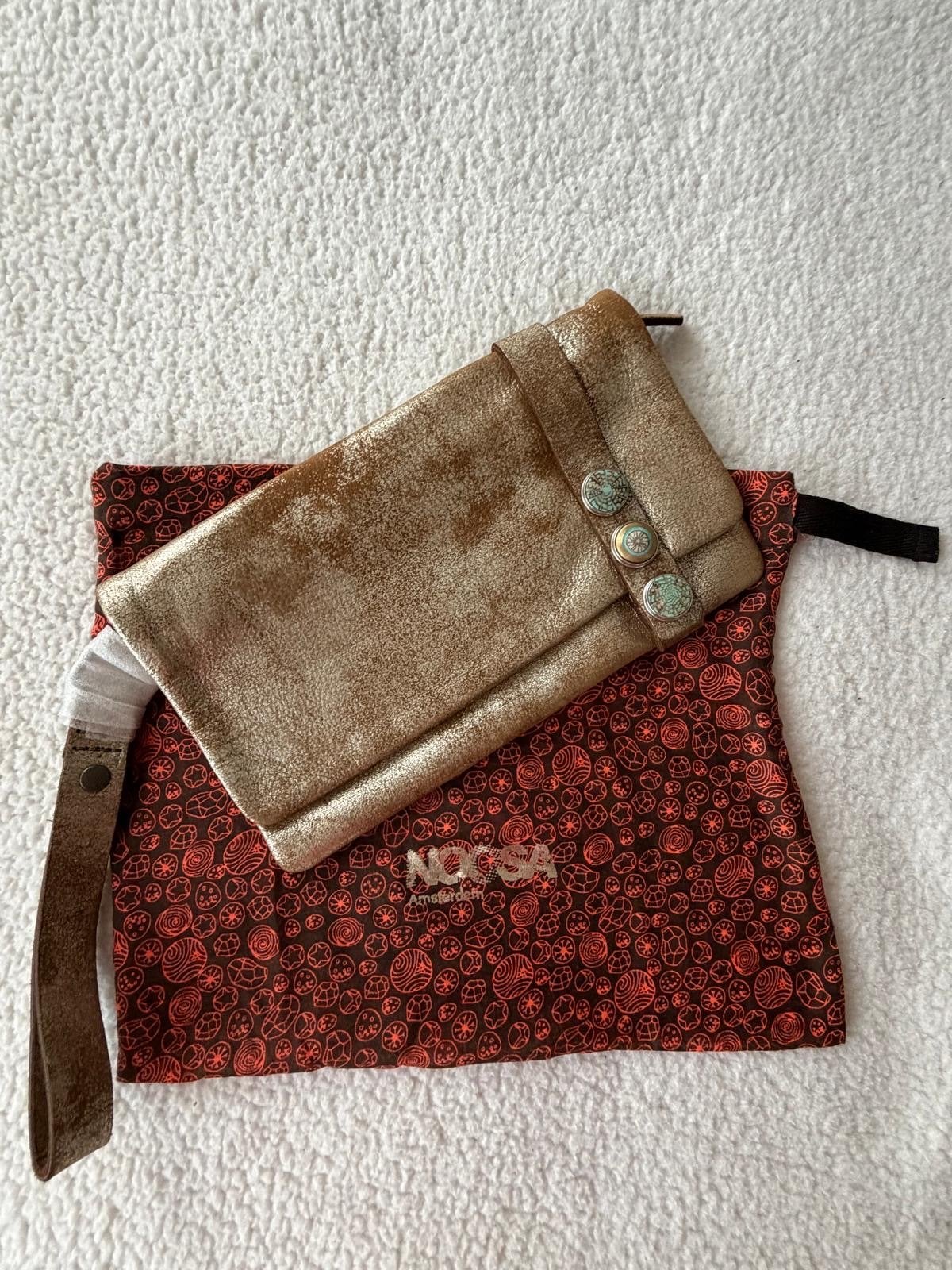 Noosa Amsterdam Clutch - Goudkleurig Leer met Drukkers, Ophalen of Verzenden, Nieuw, Overige kleuren, Avondtasje