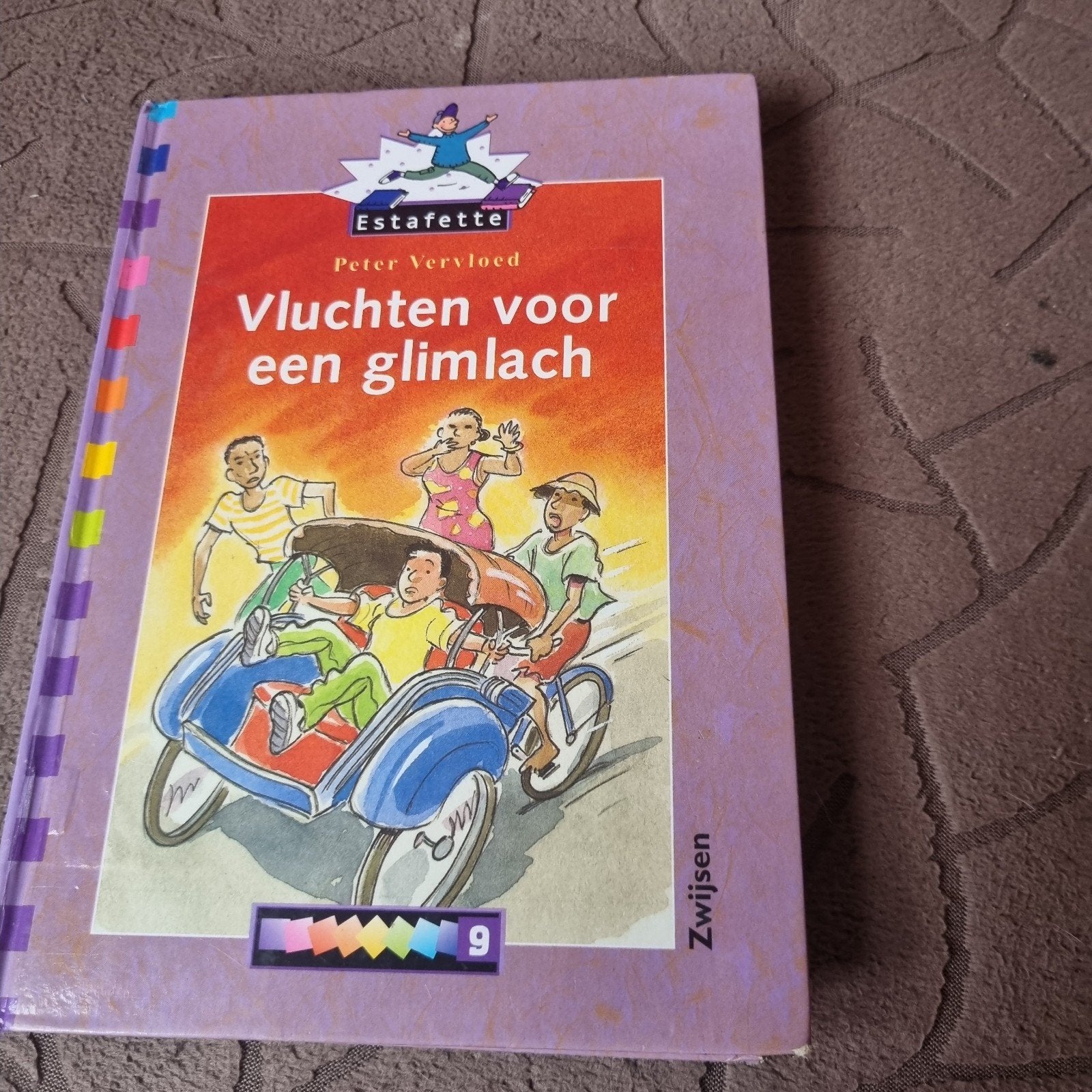 Vluchten voor een glimlach - Peter Veryloed (Estafette), Ophalen of Verzenden, Gelezen, Peter Veryloed, Fictie algemeen