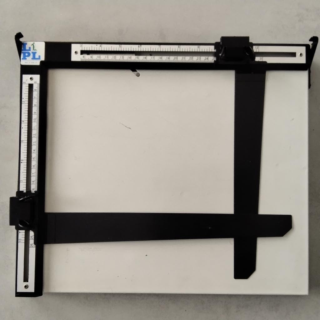 Easel mask / kader hulp bij fotografie 31 bij 26 (12 bij 10), Ophalen of Verzenden, Gebruikt, Doka-onderdelen