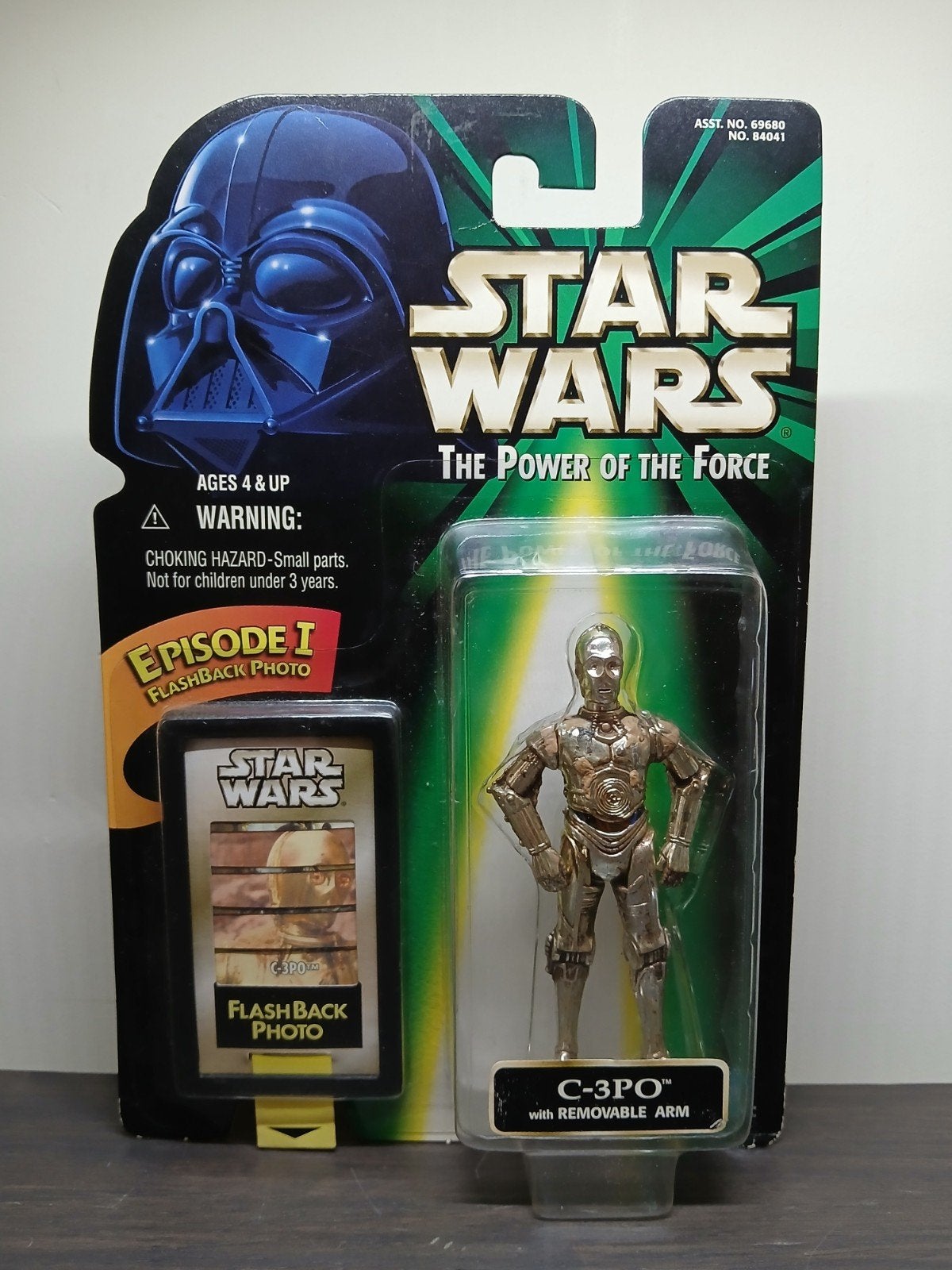 Star Wars - 1998 C-3PO with removable arm POTF., Ophalen of Verzenden, Zo goed als nieuw, Actiefiguurtje