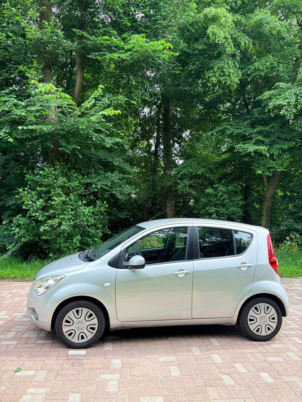 Opel Agila 1.2 16V 2009 Grijs, Auto's, Voorwielaandrijving, 4 cilinders, 965 kg, Origineel Nederlands