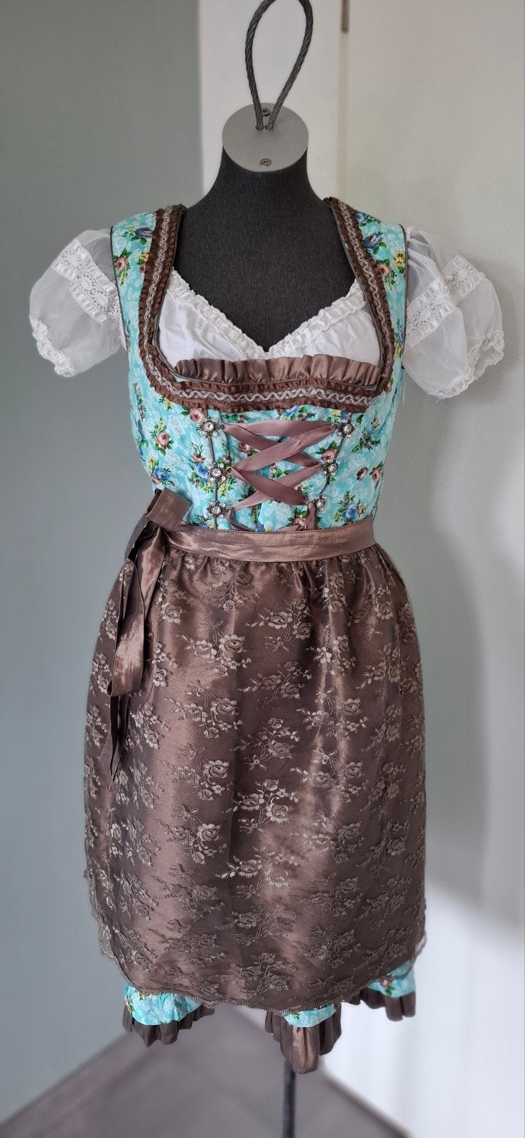 Marjo Trachten dirndl Krüger Madl blouse oktoberfeest 42 igs, Maat 42/44 (L), Ophalen of Verzenden, Kleding, Gedragen