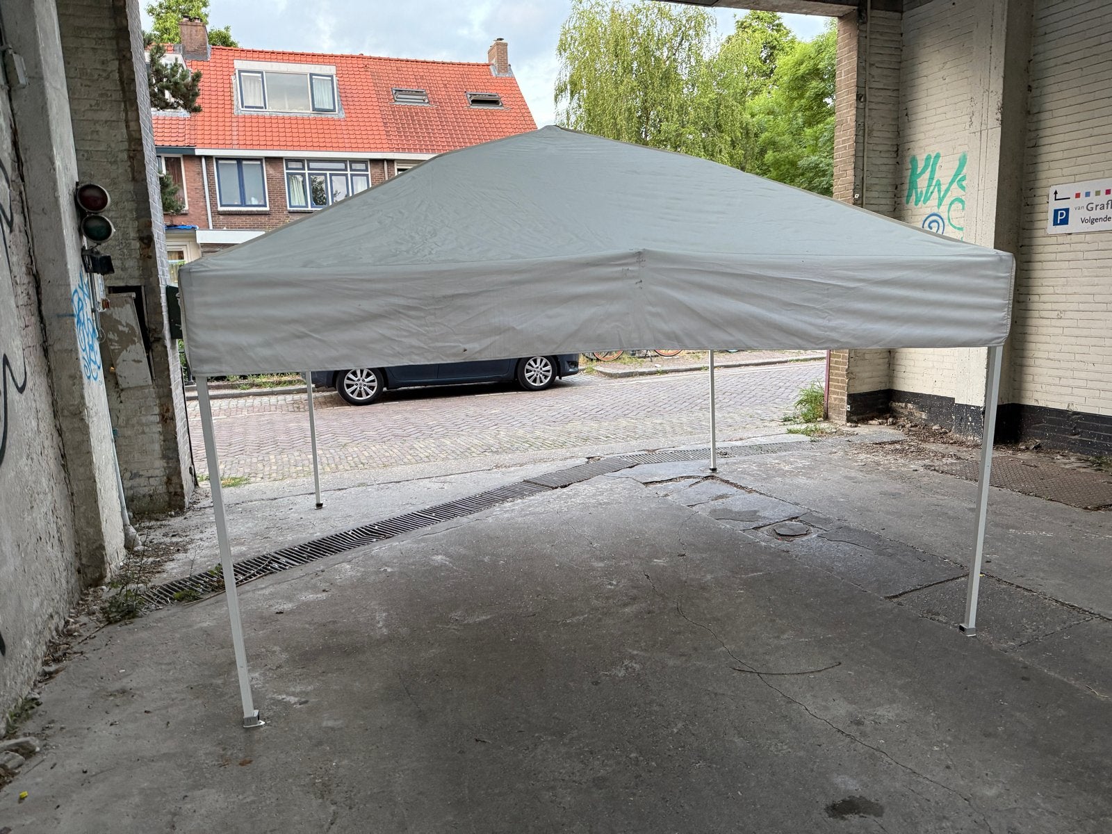 EZ-UP Partytent - Gebruikt met beschadigingen, Tuin en Terras, Partytenten, Ophalen, Gebruikt, Opvouwbaar, Partytent